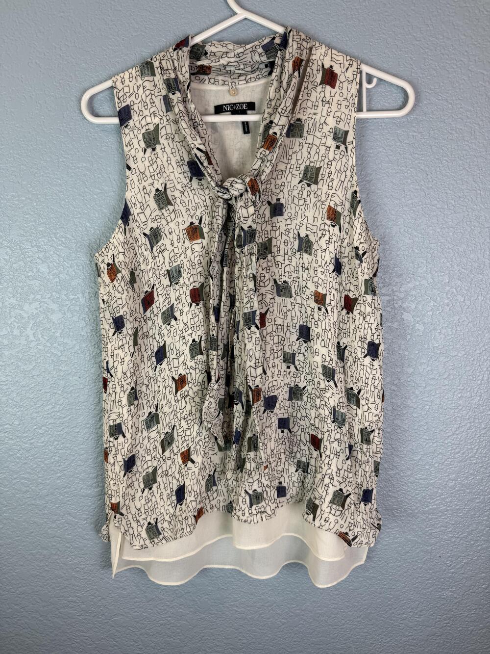Nic+Zoe Sleeveless Blouse Womens XS White Novelty Print Tie Neck Layered Top
